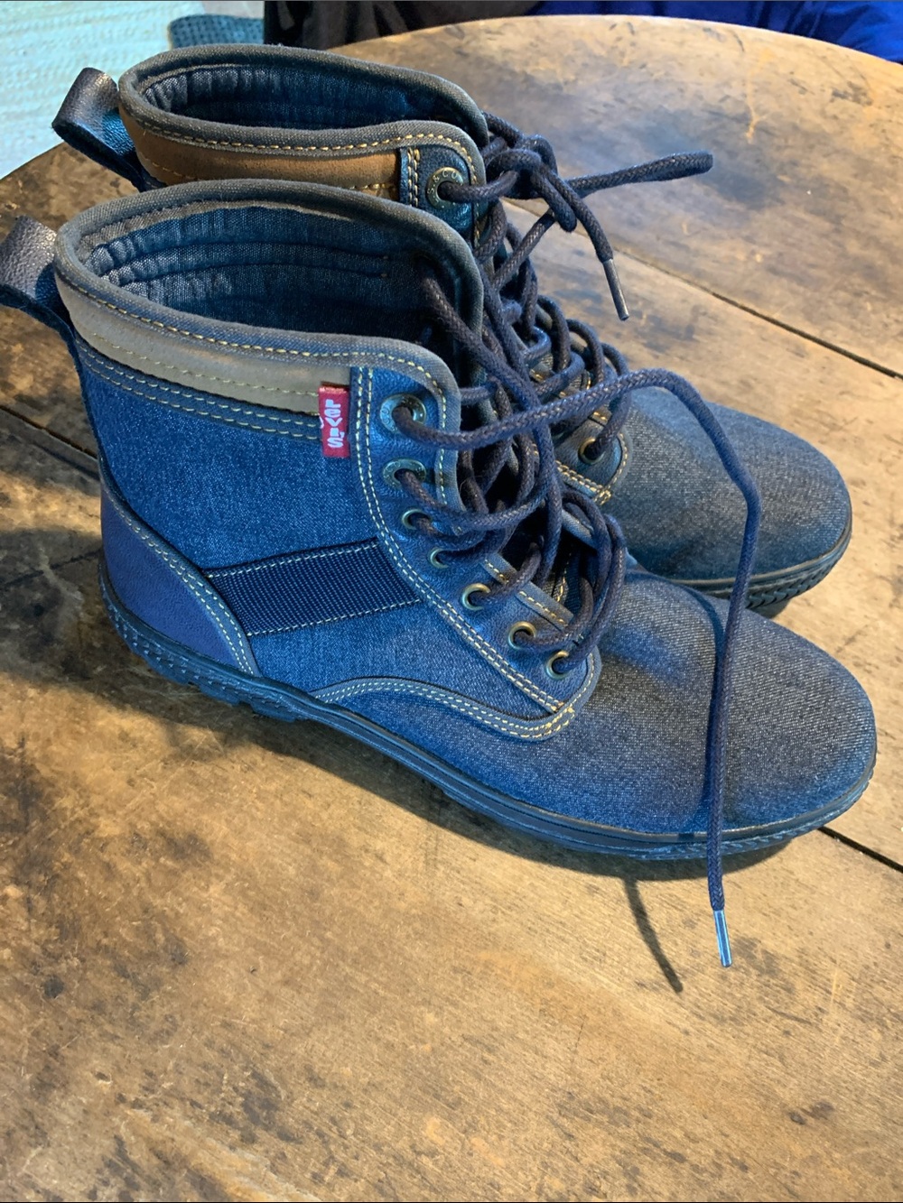 NWOT Levi's Denim and Leather Forrest Boots - Picture 11 of 11